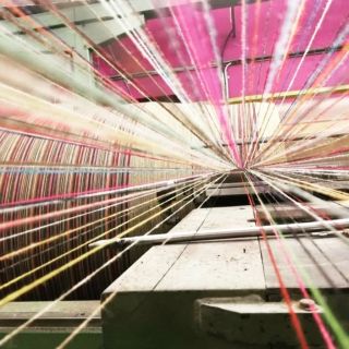 Čo nám tkáčovsky stav tentokrát vykúzli ? Bude to farebné a bude sa volať Jozefko 🤗