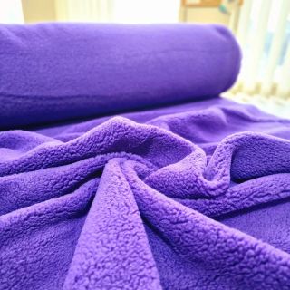 Posledná vlna do našej zbierky - nádherná Violet , extra hustá a mega jemná mladá 🐑